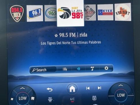 New 2025 Mercedes-Benz GLC 300 image 10