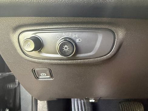 Used 2020 GMC Terrain SLE w/ Driver Convenience Package FWD image 34