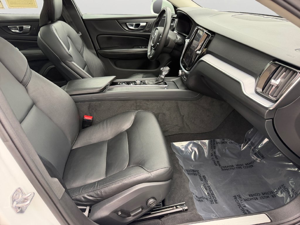 Used 2020 Volvo S60 T6 Momentum w/ Protection Package Premier AWD/4WD image 8