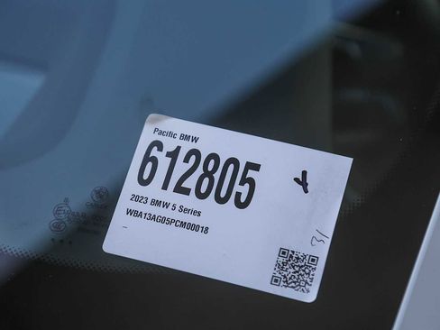 Certified 2023 BMW 530e w/ M Sport Package image 25