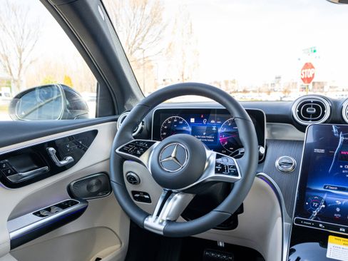 New 2026 Mercedes-Benz GLC 300 4MATIC image 19