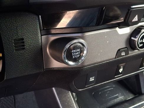 Used 2016 Toyota Tacoma TRD Sport w/ Towing Package RWD image 24