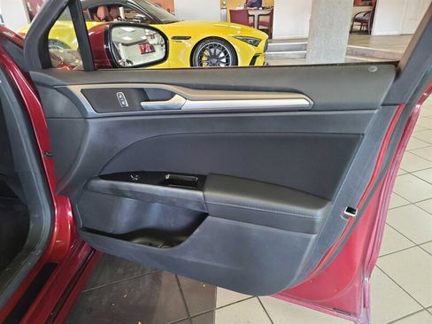 Used 2014 Ford Fusion SE image 13