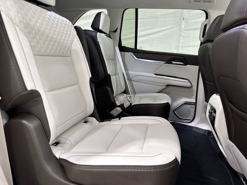 New 2026 GMC Acadia Denali w/ Super Cruise Package image 28