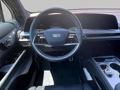 Used 2026 Cadillac Vistiq Sport w/ LPO, Floor Liner Package AWD/4WD image 5