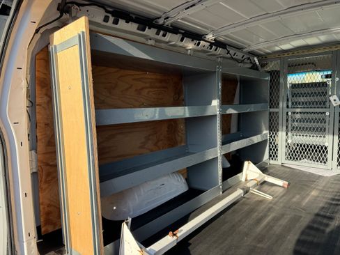 Used 2012 Chevrolet Express 3500 image 29