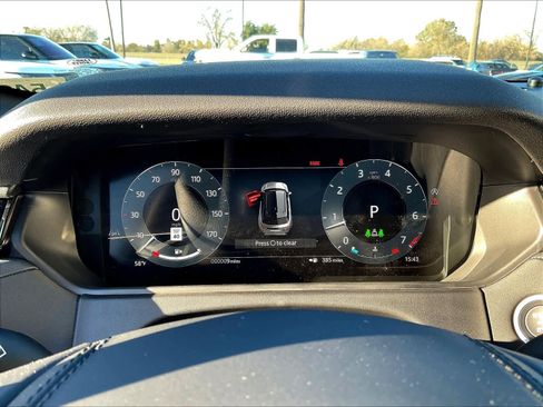 New 2025 Land Rover Range Rover Velar Dynamic SE image 19