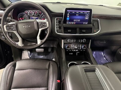 Used 2021 Chevrolet Tahoe Z71 w/ Luxury Package AWD/4WD image 11