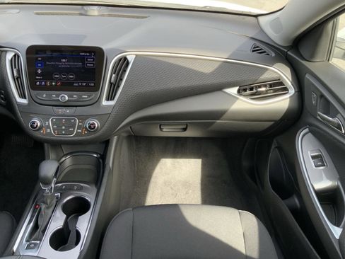 Used 2024 Chevrolet Malibu LT image 55