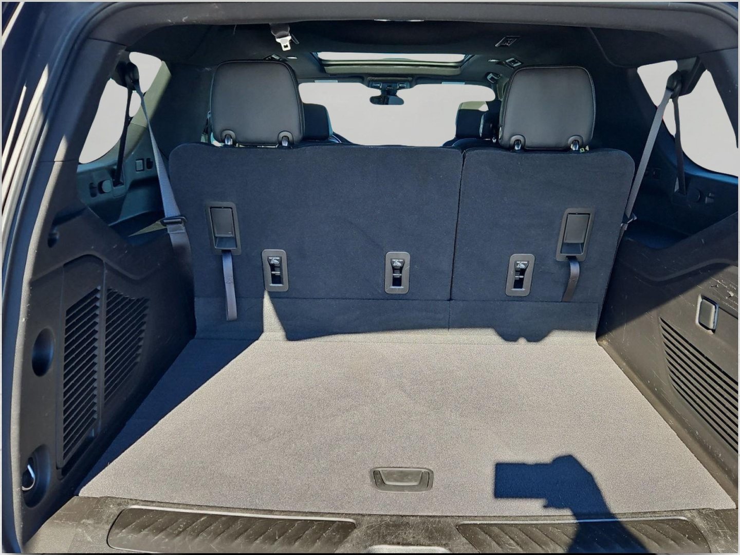 Used 2021 Chevrolet Suburban LT AWD/4WD image 19