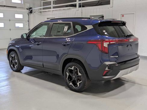 Certified 2024 Kia Seltos EX AWD/4WD image 10