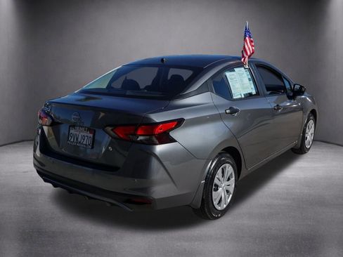 Used 2025 Nissan Versa S w/ Trunk Package image 4