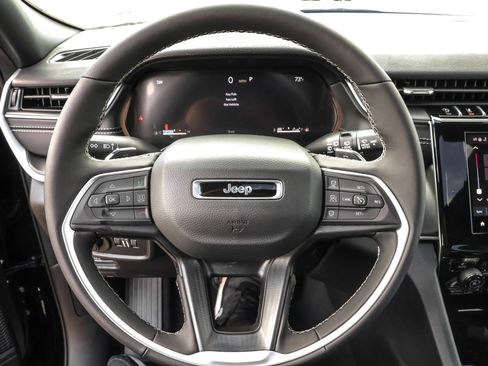 New 2025 Jeep Grand Cherokee Laredo X w/ Luxury Tech Group I image 27