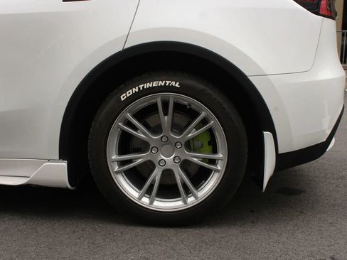 Used 2021 Tesla Model Y Long Range AWD/4WD image 10