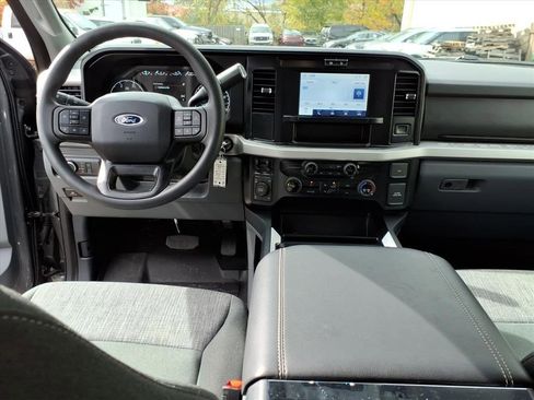 Used 2025 Ford F350 XLT image 11