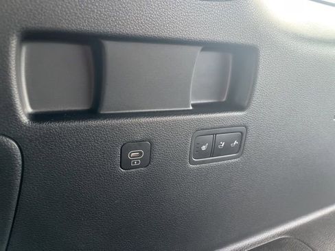 Used 2025 Hyundai Palisade Calligraphy image 15