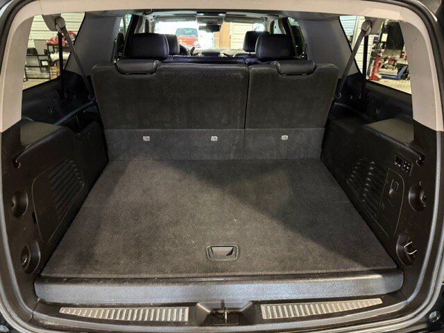 Used 2016 Chevrolet Suburban LT w/ Luxury Package AWD/4WD image 27