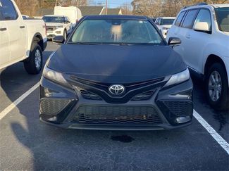 Used 2022 Toyota Camry SE video 2