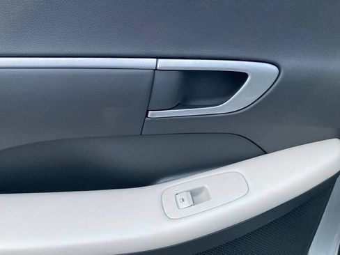 Used 2025 Hyundai Sonata SEL FWD image 12