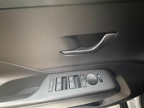 Used 2024 Hyundai Kona SEL AWD/4WD image 28