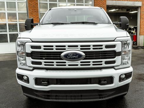 Used 2023 Ford F250 XLT image 32