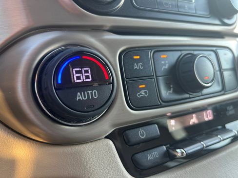 Used 2020 GMC Yukon Denali w/ Enhanced Security Package image 18