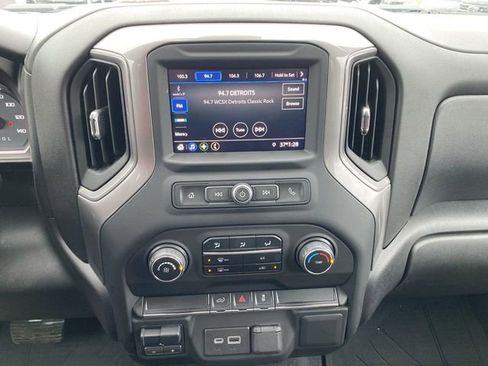 Used 2021 Chevrolet Silverado 2500 Custom w/ Custom Value Package image 13