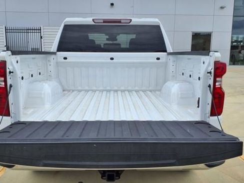 Used 2025 Chevrolet Silverado 1500 LT image 14