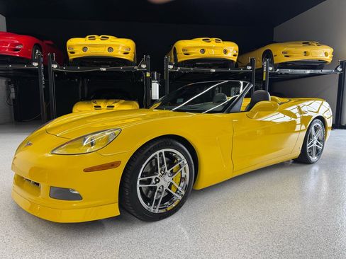 Used 2006 Chevrolet Corvette Convertible w/ Preferred Equipment Group RWD image 4