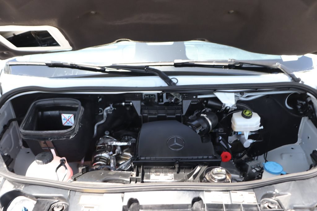 Used 2025 Mercedes-Benz Sprinter 2500 image 18