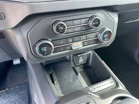 New 2026 Ford Bronco Big Bend AWD/4WD image 11