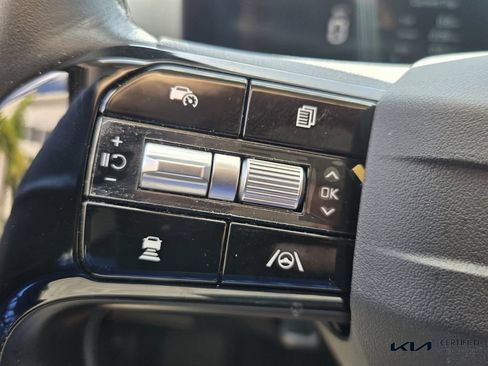 Certified 2026 Kia Sorento LX FWD image 27