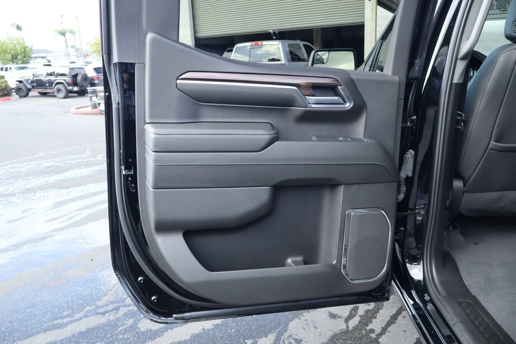 Used 2024 Chevrolet Silverado 1500 LT Trail Boss w/ Convenience Package II AWD/4WD image 36