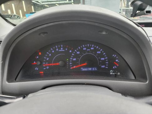 Used 2010 Toyota Camry image 6