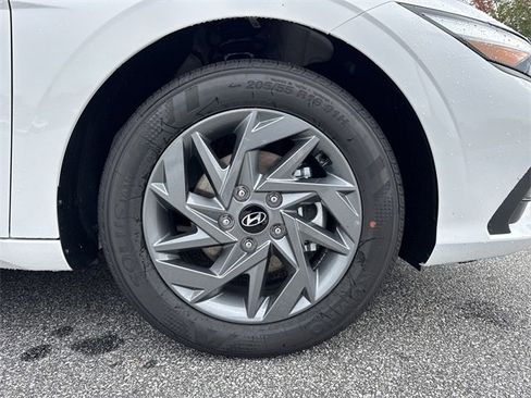 New 2026 Hyundai Elantra Blue image 12