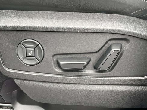 Certified 2025 Audi SQ5 Premium Plus AWD/4WD image 17