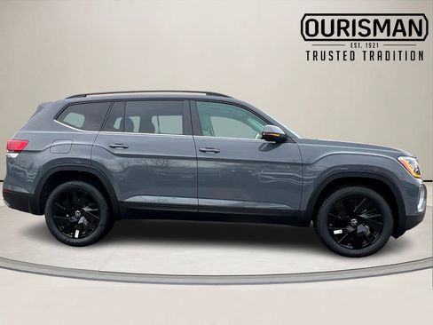 New 2026 Volkswagen Atlas SE image 2