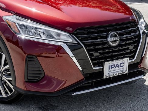 New 2024 Nissan Kicks SV w/ Exterior Package image 3