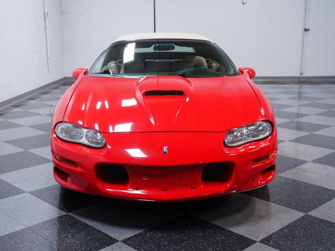 Used 2002 Chevrolet Camaro Z28 w/ SS Performance/Appearance Pkg RWD image 15