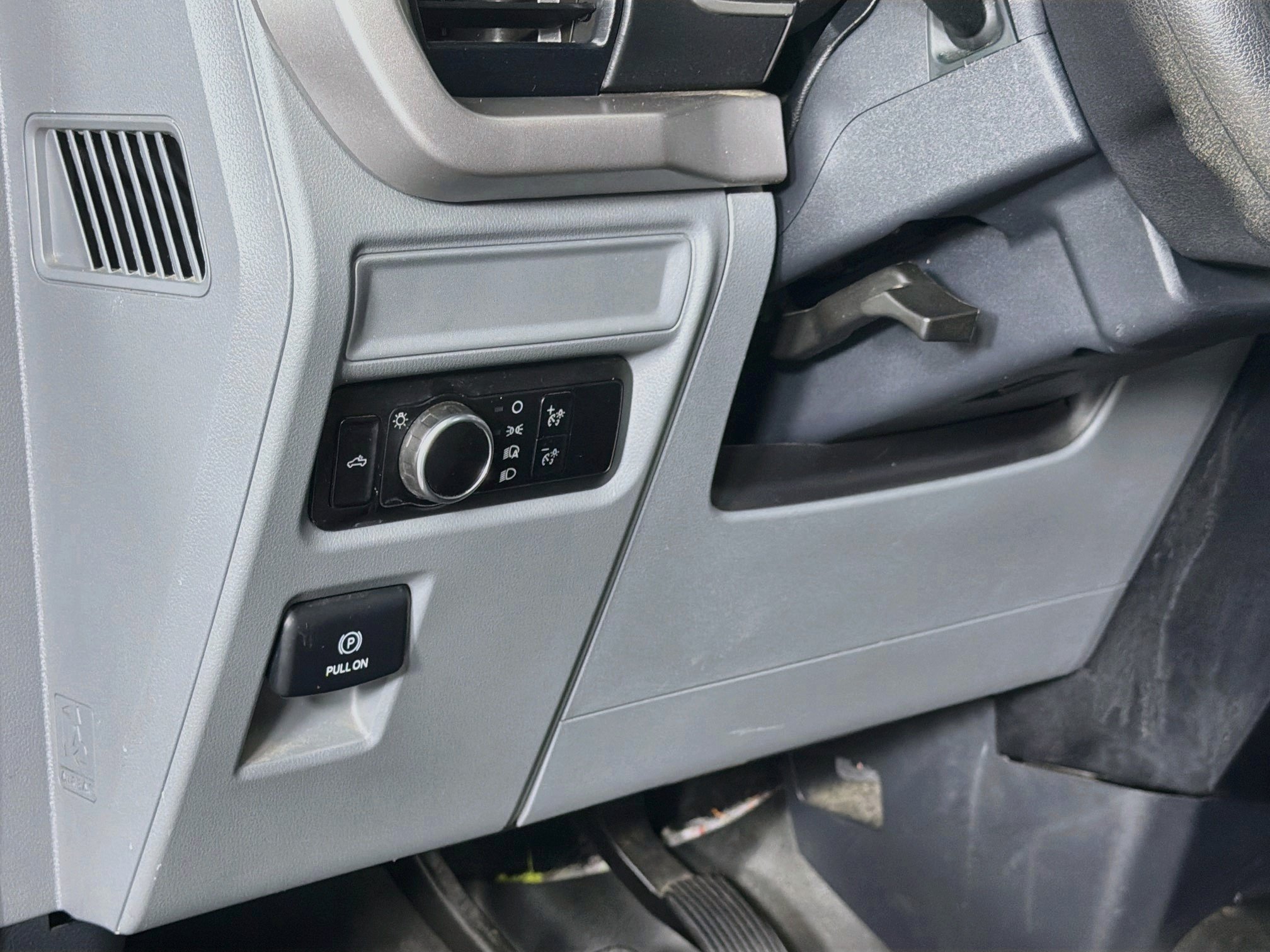 Used 2023 Ford F150 XL RWD image 17