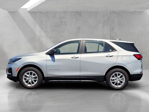 Used 2022 Chevrolet Equinox LS w/ LPO, Floor Liner Package image 7