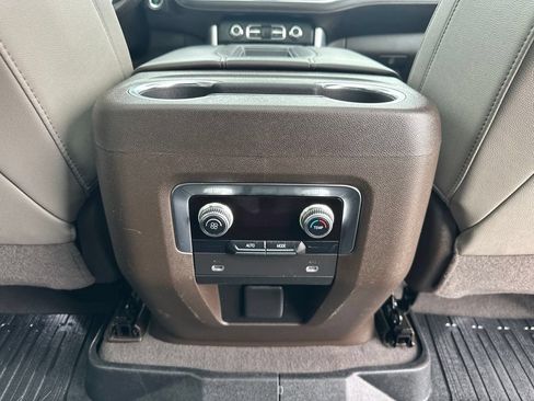 Certified 2022 GMC Yukon SLT AWD/4WD image 29