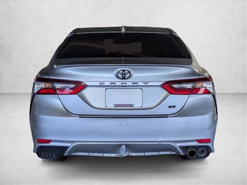 Used 2022 Toyota Camry SE w/ Carpet Mat Package (TMS) FWD image 6