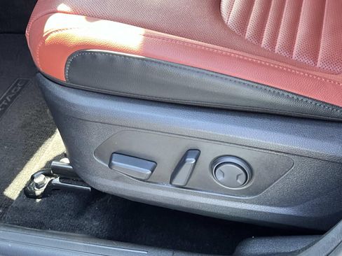 Used 2023 Kia Sportage SX image 28