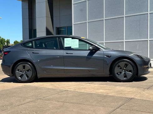 Used 2023 Tesla Model 3 Standard Range RWD image 3
