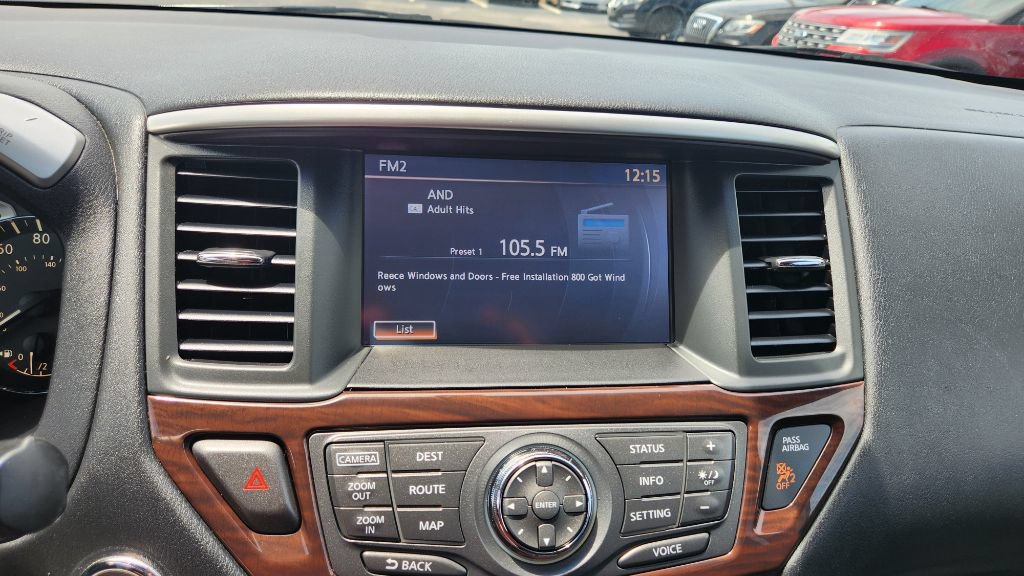 Used 2016 Nissan Pathfinder Platinum FWD image 21