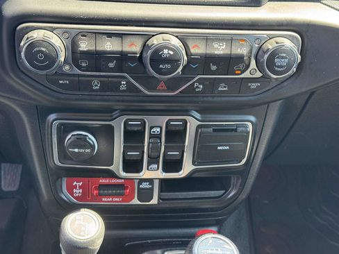 Used 2021 Jeep Gladiator Mojave AWD/4WD image 26