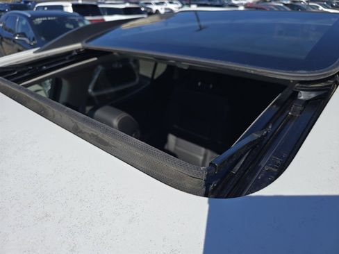 Used 2018 GMC Acadia Denali w/ LPO, Protection Package image 8