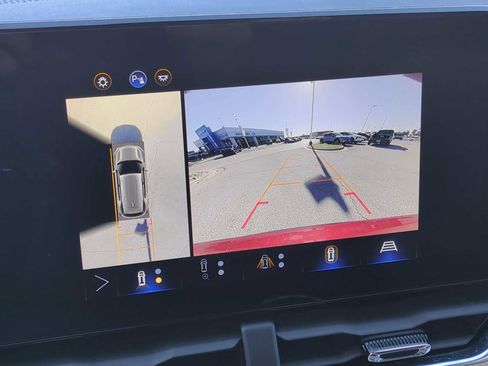 Used 2025 Chevrolet Equinox ACTIV w/ Safety and Technology Package image 15