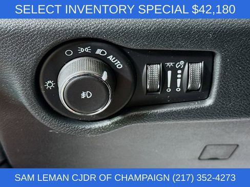 New 2026 Chrysler Pacifica Select w/ S Appearance Package FWD image 10